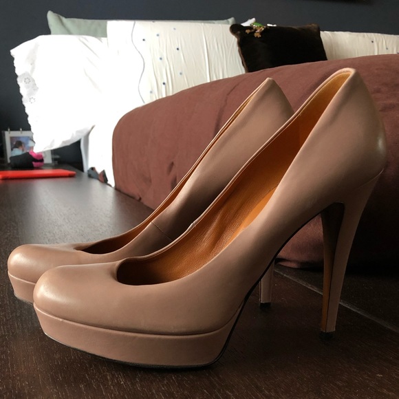 Gucci Shoes - Gucci Shoes 💯 Authentic🌺Spring Savings🌺